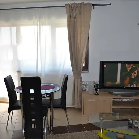 Charming Big Terrace Apartment *