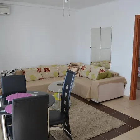 Charming Big Terrace Apartment *